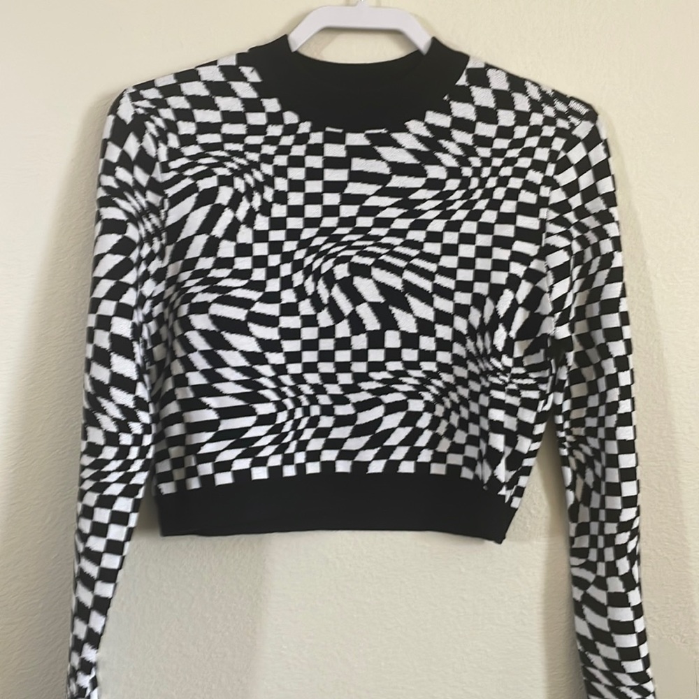 Black and white sweater size large